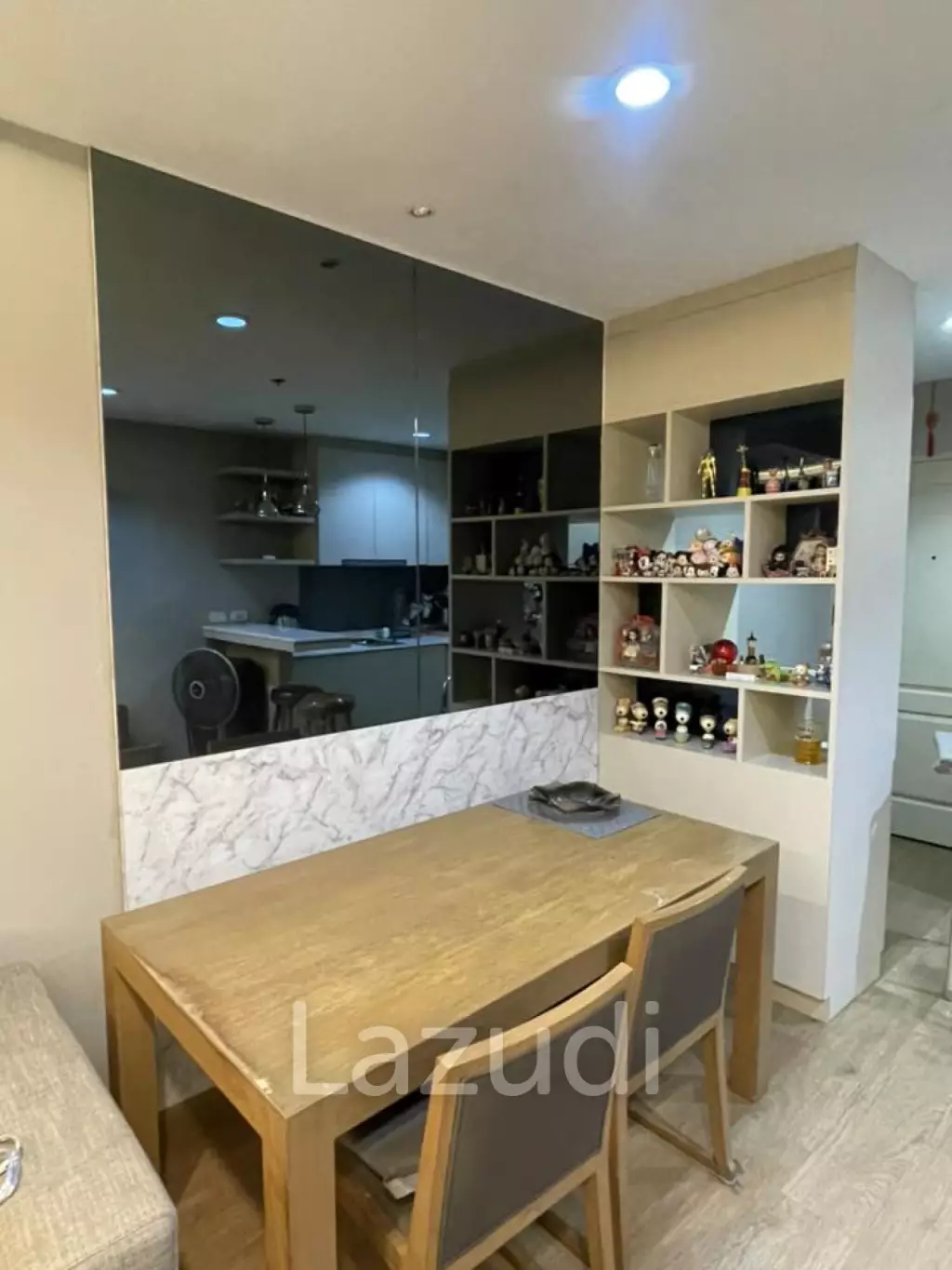 Luxury 46th Floor State Tower Condo in Si Lom