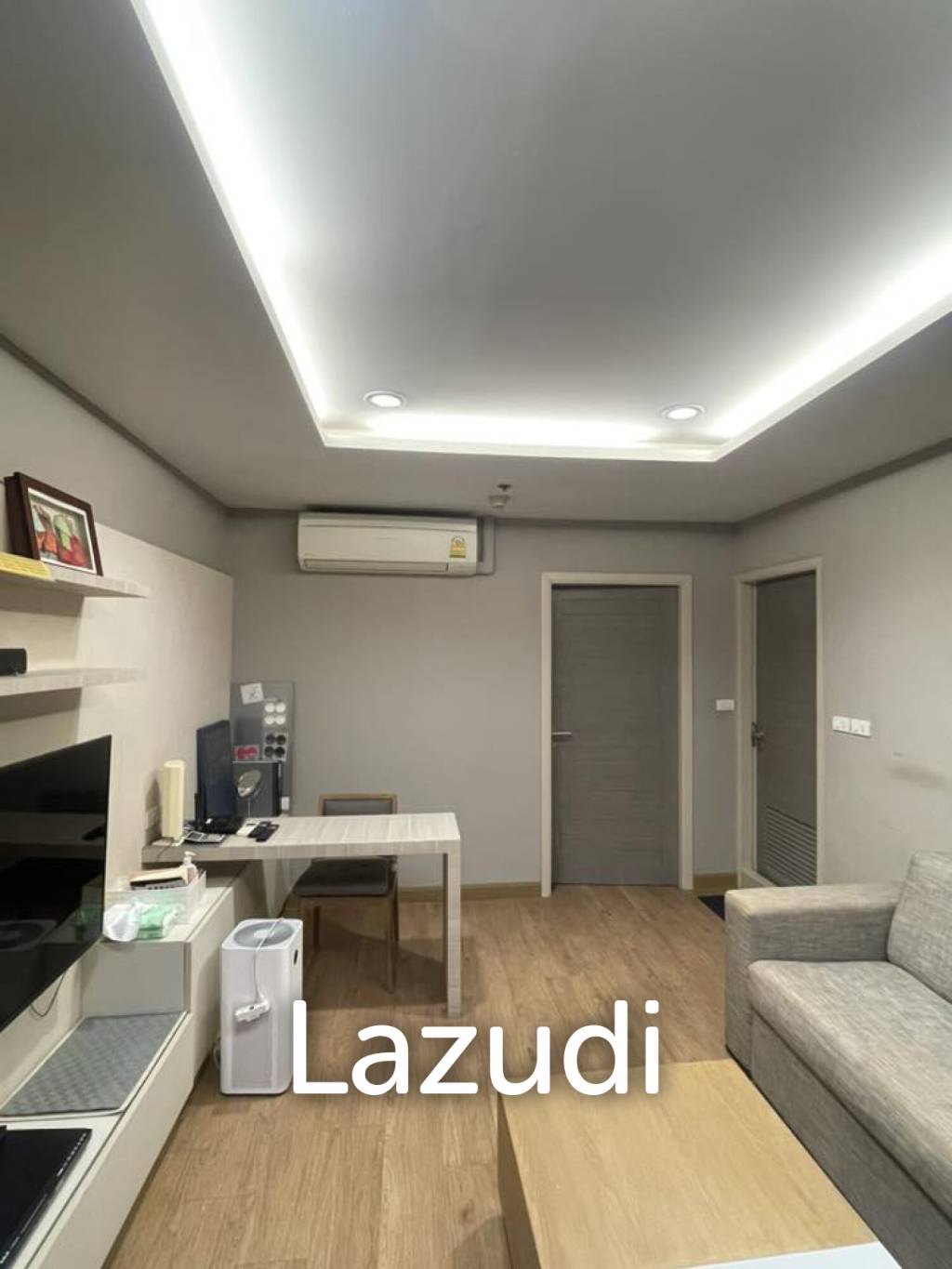 Luxury 46th Floor State Tower Condo in Si Lom