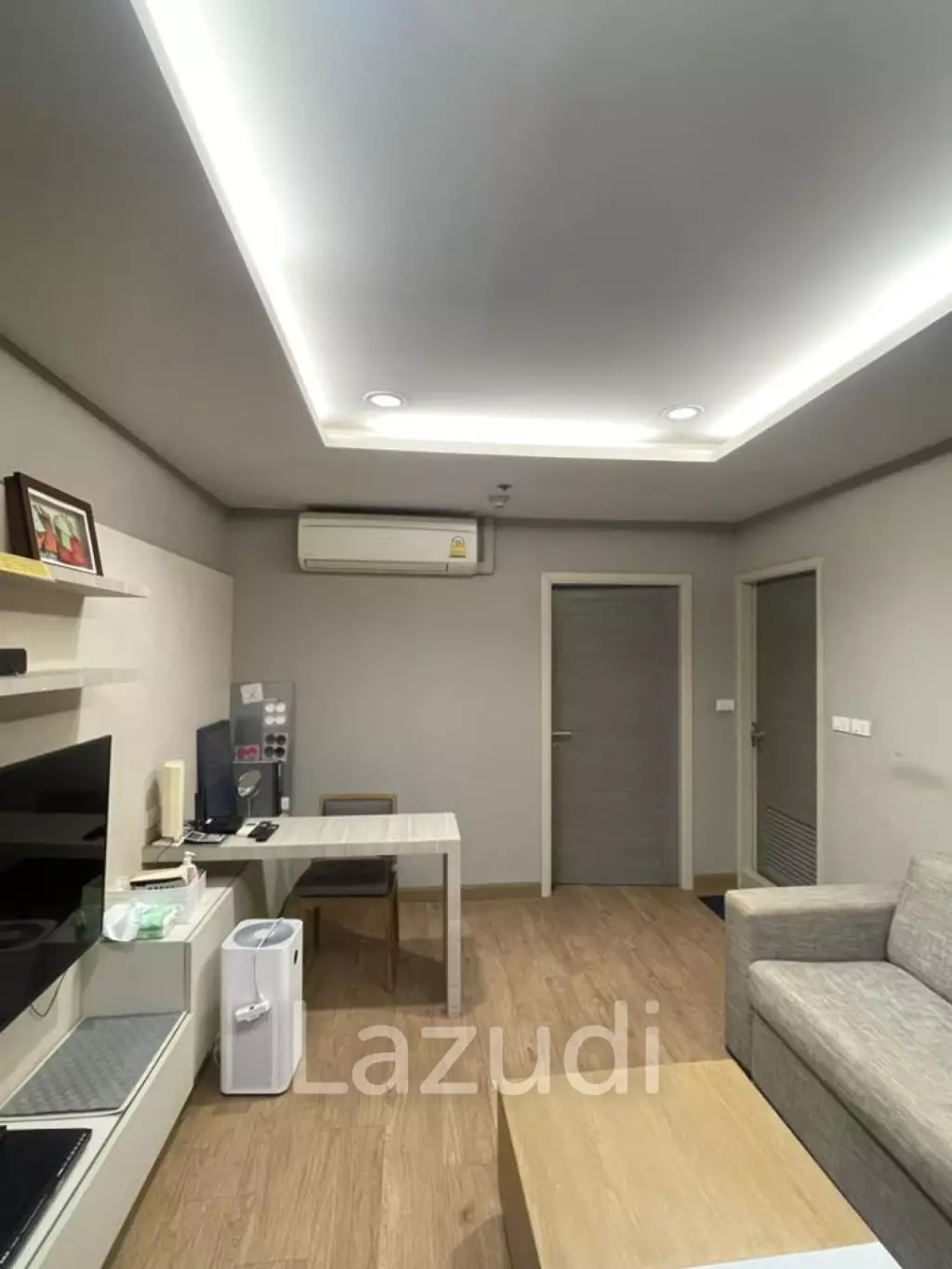 Luxury 46th Floor State Tower Condo in Si Lom
