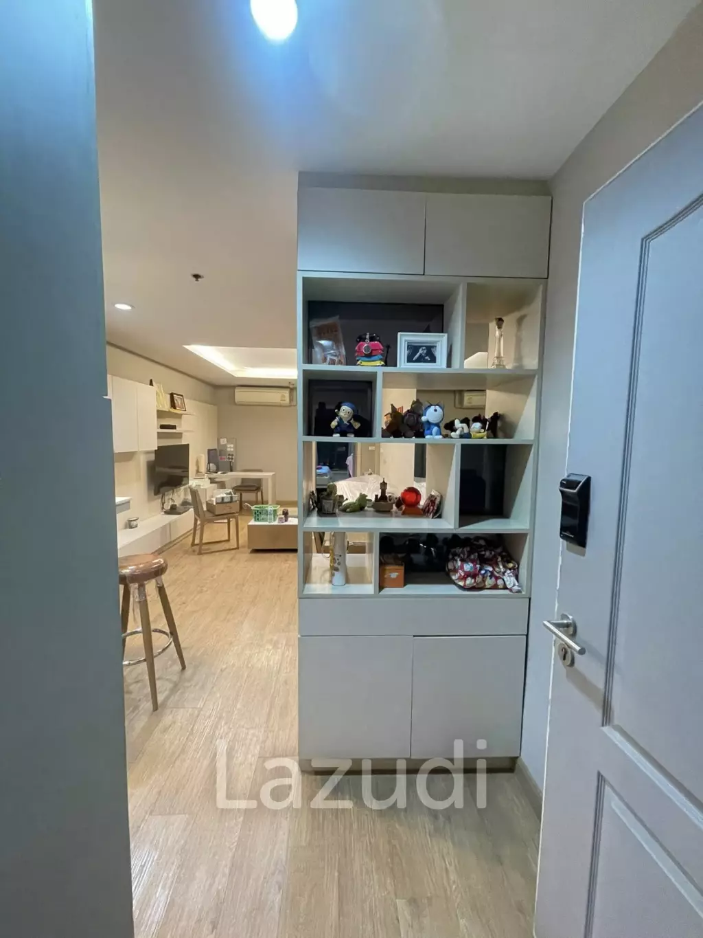 Luxury 46th Floor State Tower Condo in Si Lom