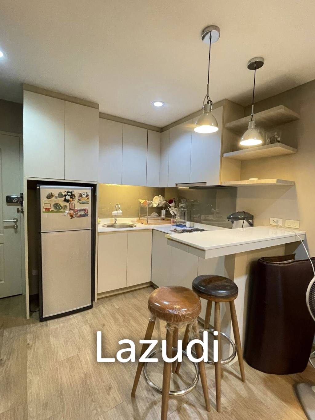 Luxury 46th Floor State Tower Condo in Si Lom