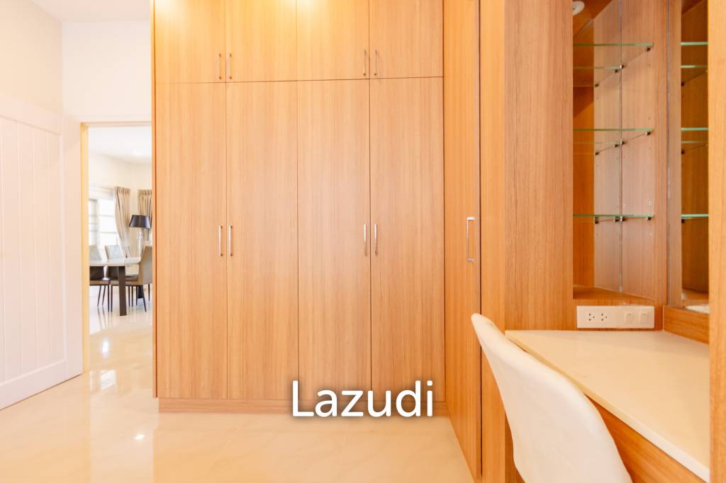 BAAN SUKSABAI 1  :  Charming 3 Bed Villa near Town