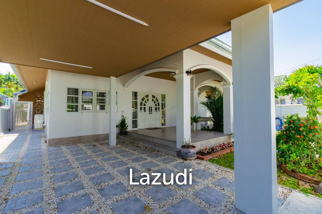 BAAN SUKSABAI 1  :  Charming 3 Bed Villa near Town