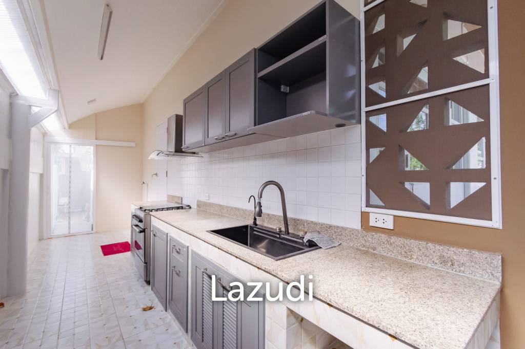 BAAN SUKSABAI 1  :  Charming 3 Bed Villa near Town