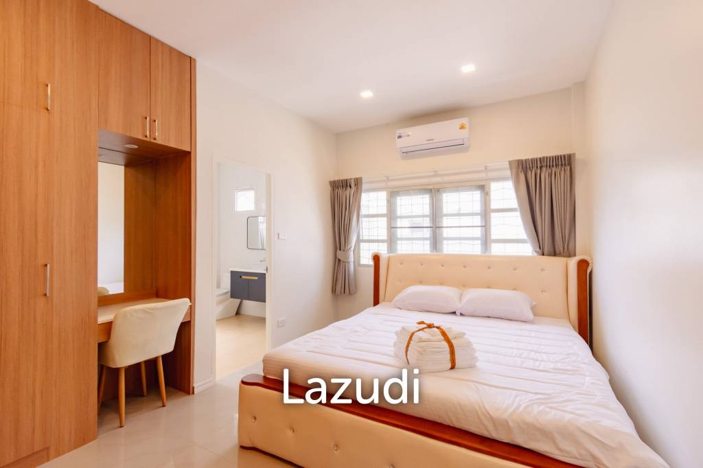 BAAN SUKSABAI 1  :  Charming 3 Bed Villa near Town