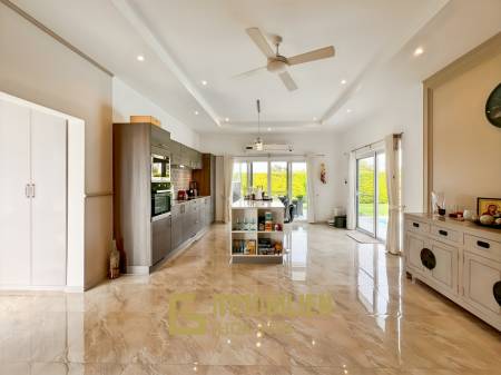 3 Schlafzimmer + 3 Bäder / 182 qm Wohnfläche / voll möbliert