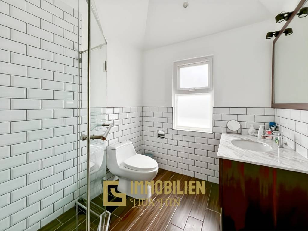 3 Schlafzimmer + 3 Bäder / 182 qm Wohnfläche / voll möbliert