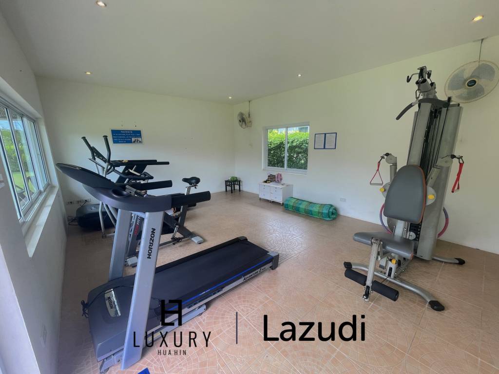 Corner house / 100 sq m living space / 2 bedrooms