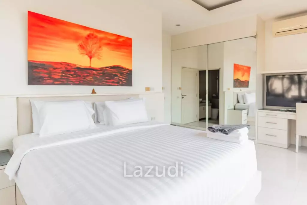 Semi-Detached Villa with Private Pool in Plai Laem