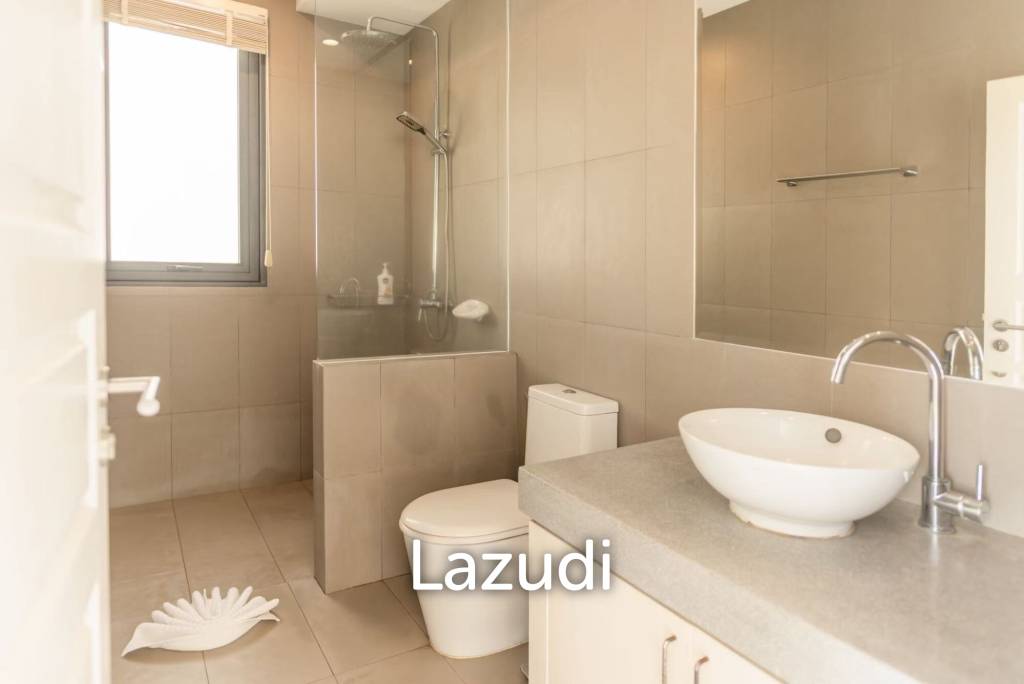 Semi-Detached Villa with Private Pool in Plai Laem