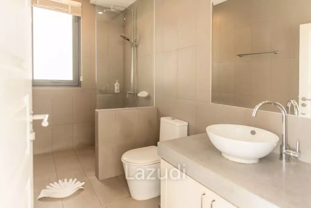 Semi-Detached Villa with Private Pool in Plai Laem