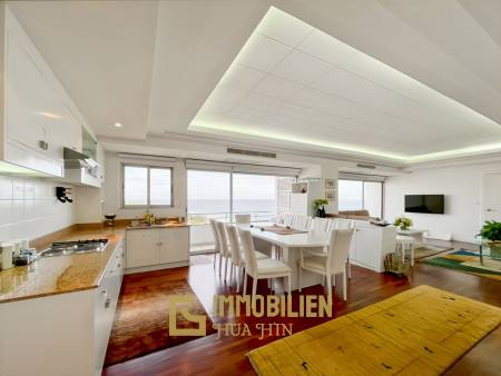 Moderne und luxuriöse Eigentumswohnung mit Meerblick im Baan Haad Hua Hin