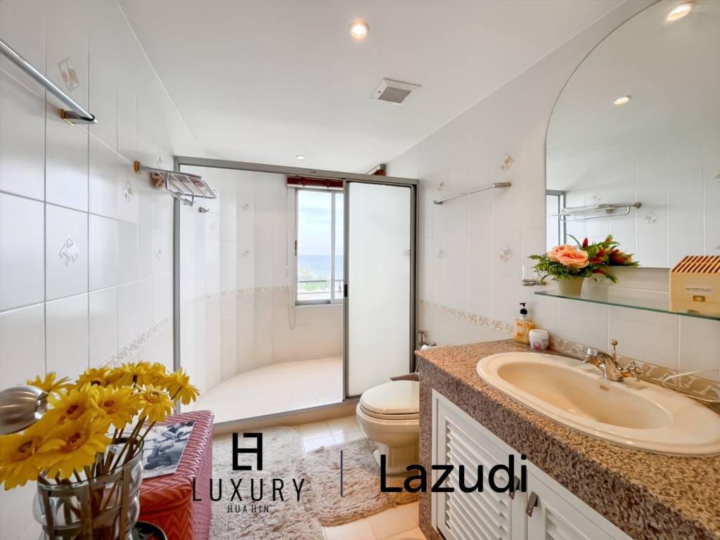 Luxurious Ocean View Condo in Baan Haad Hua Hin
