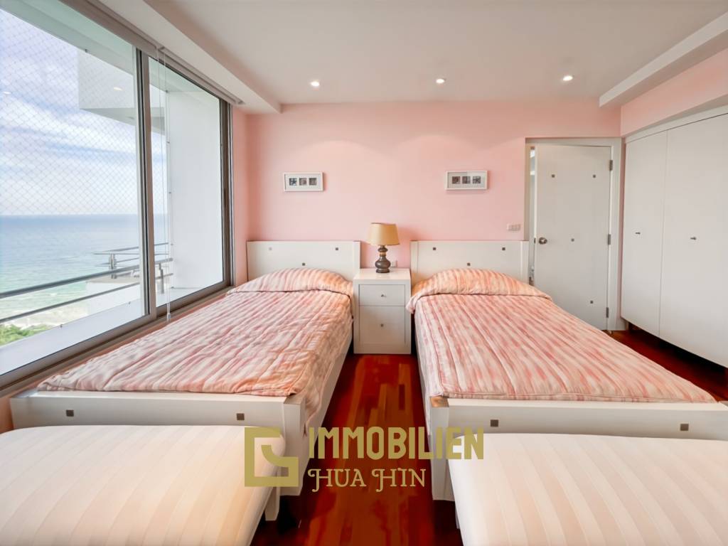 Moderne und luxuriöse Eigentumswohnung mit Meerblick im Baan Haad Hua Hin