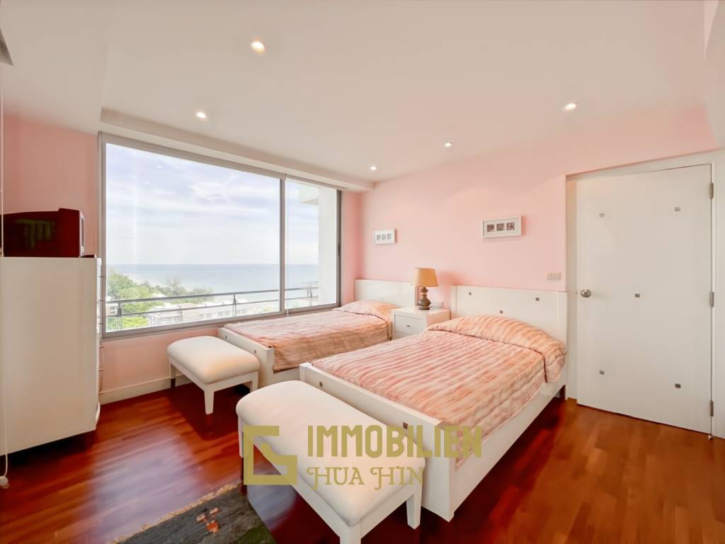 Moderne und luxuriöse Eigentumswohnung mit Meerblick im Baan Haad Hua Hin