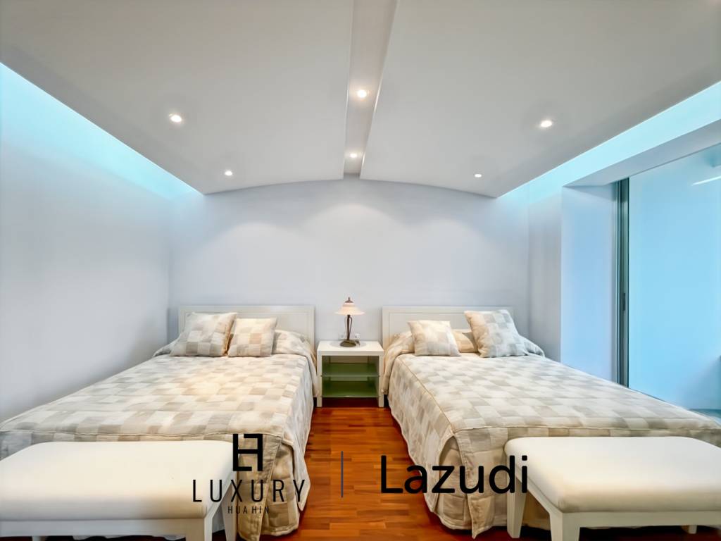 Luxurious Ocean View Condo in Baan Haad Hua Hin