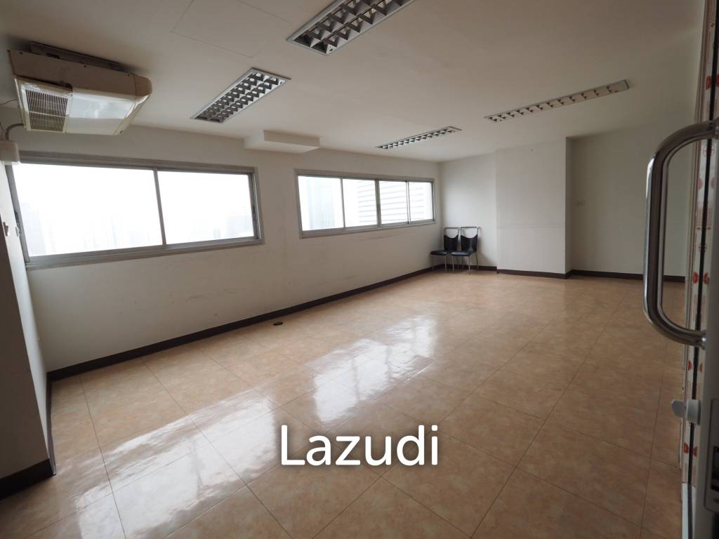 Office For Rent  80 SQ.M ITF Silom Palace