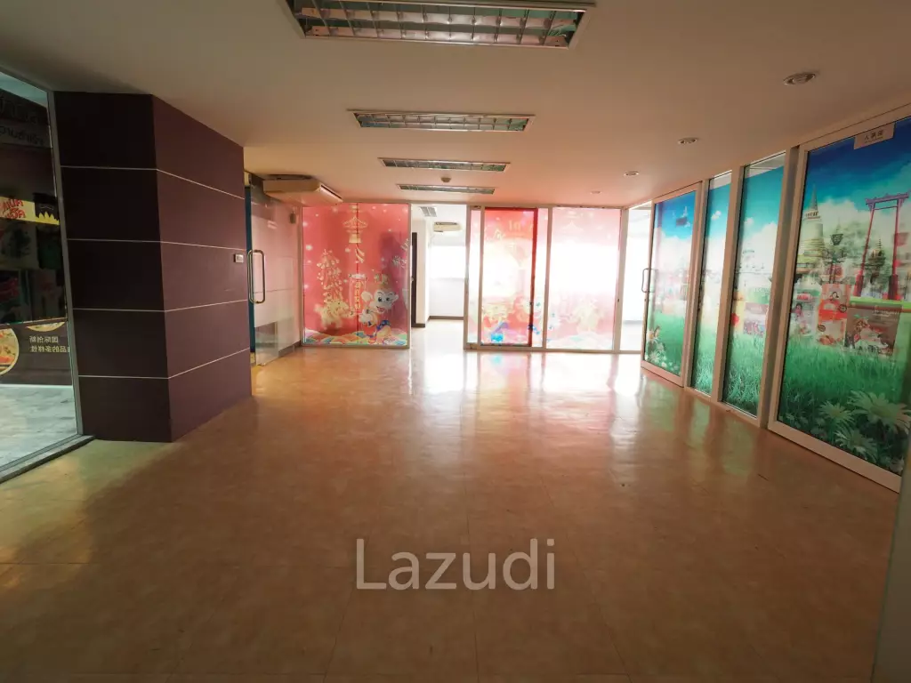Office For Rent  80 SQ.M ITF Silom Palace