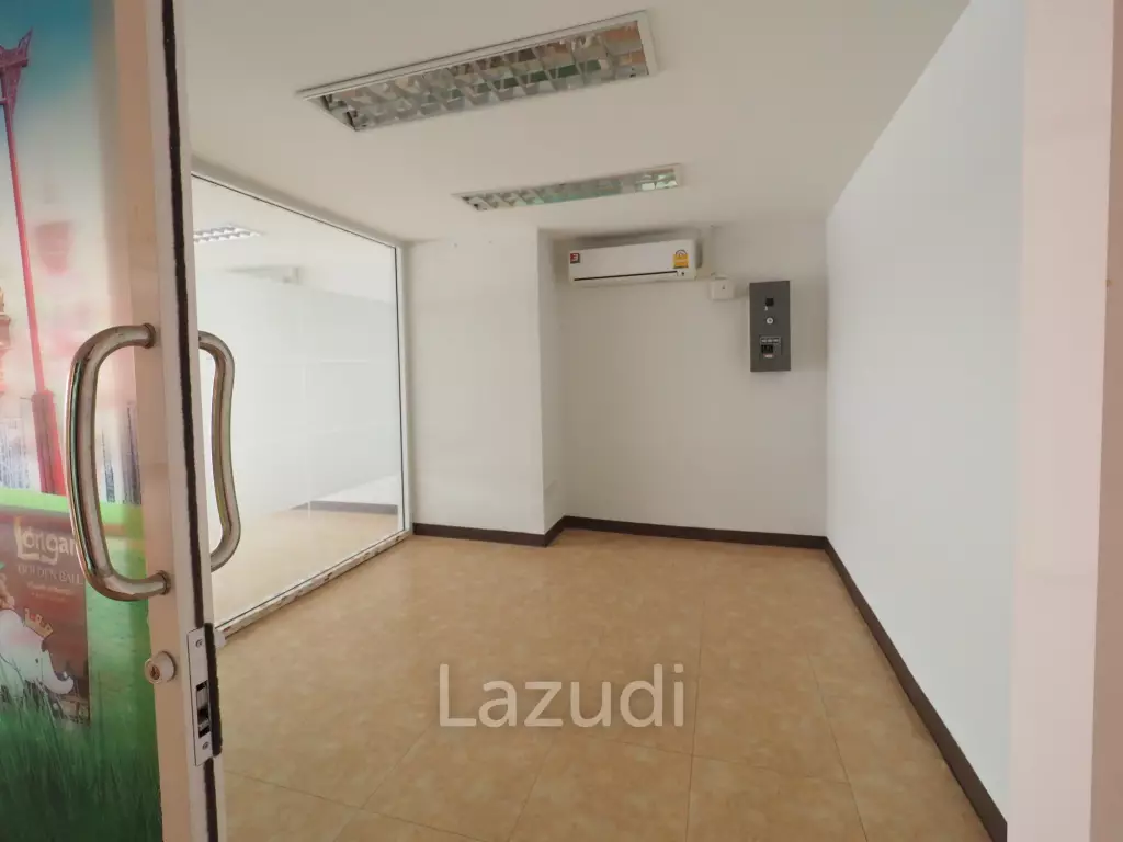 Office For Rent  80 SQ.M ITF Silom Palace