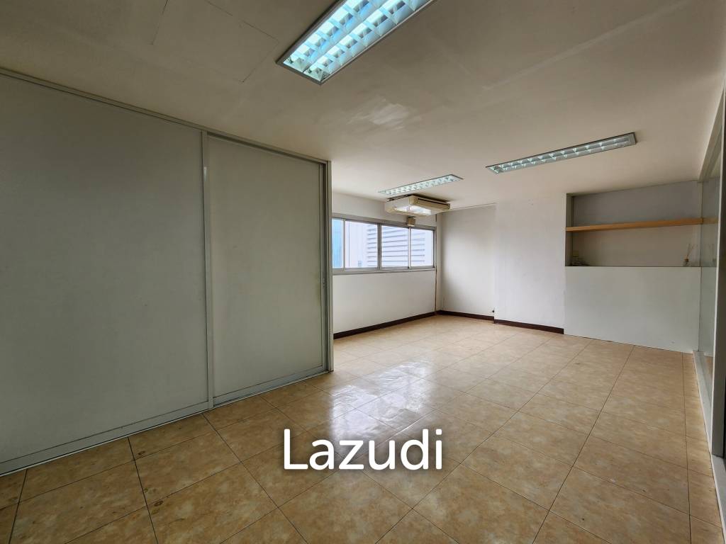 Office For Rent  80 SQ.M ITF Silom Palace