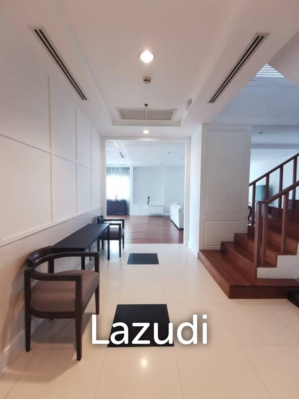 Luxurious 5 Bedroom Condo at Royal Residence Park