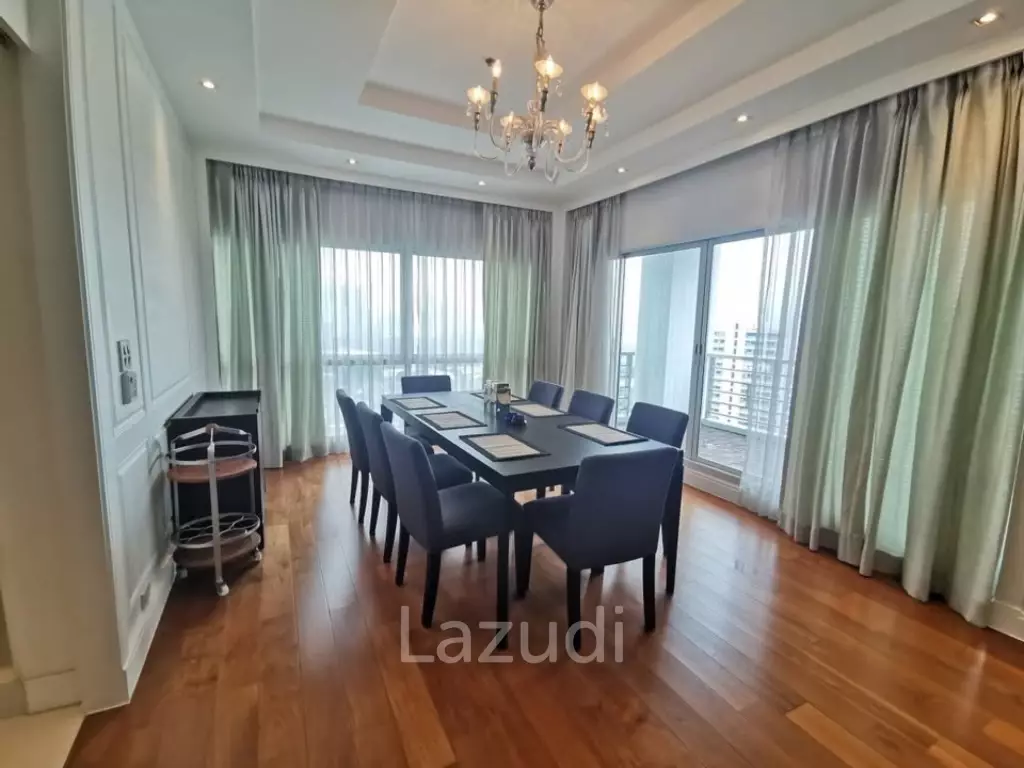 Luxurious 5 Bedroom Condo at Royal Residence Park