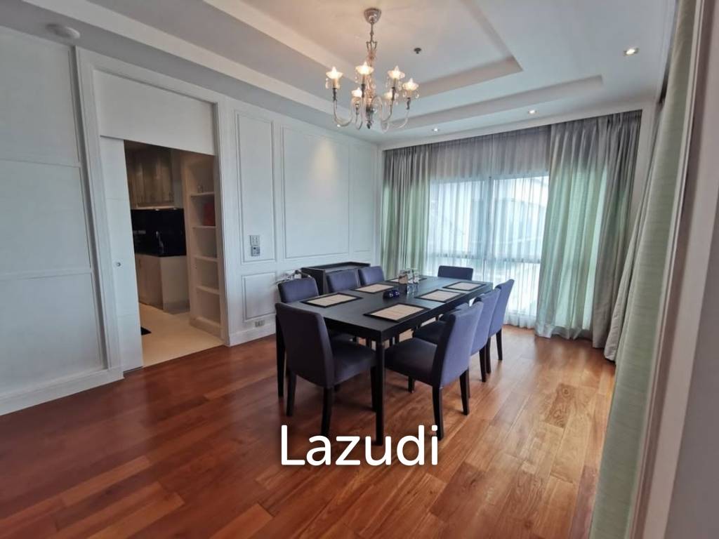 Luxurious 5 Bedroom Condo at Royal Residence Park