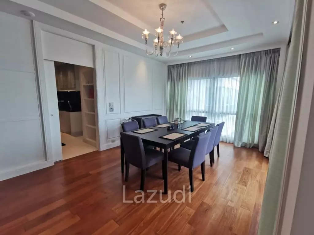 Luxurious 5 Bedroom Condo at Royal Residence Park