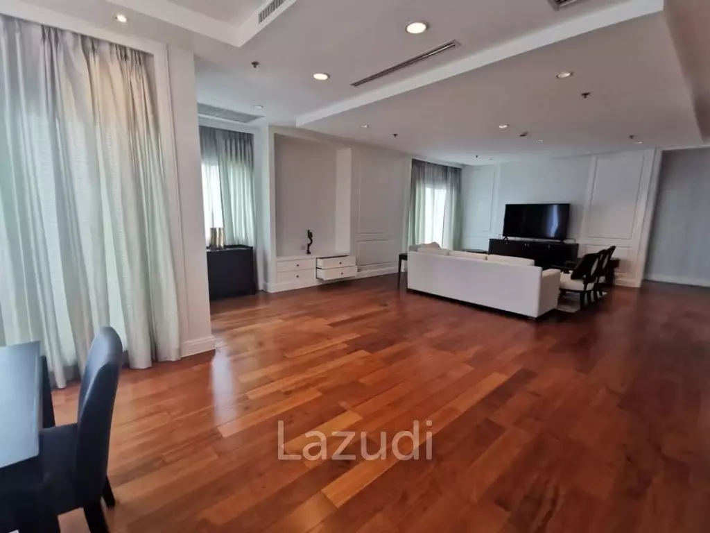 Luxurious 5 Bedroom Condo at Royal Residence Park