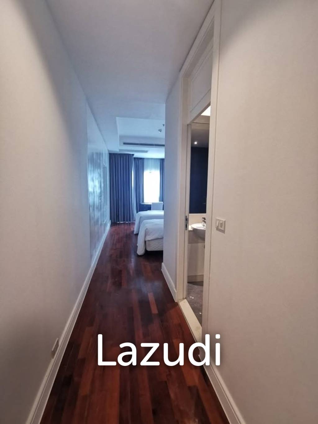 Luxurious 5 Bedroom Condo at Royal Residence Park