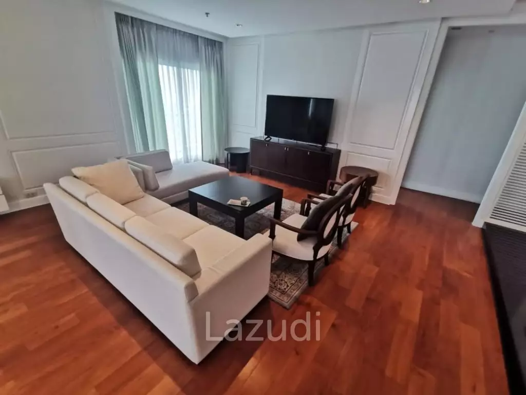 Luxurious 5 Bedroom Condo at Royal Residence Park