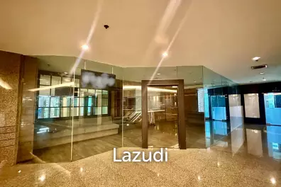 Prime Khlong Toei Retail Space with Modern Amenities