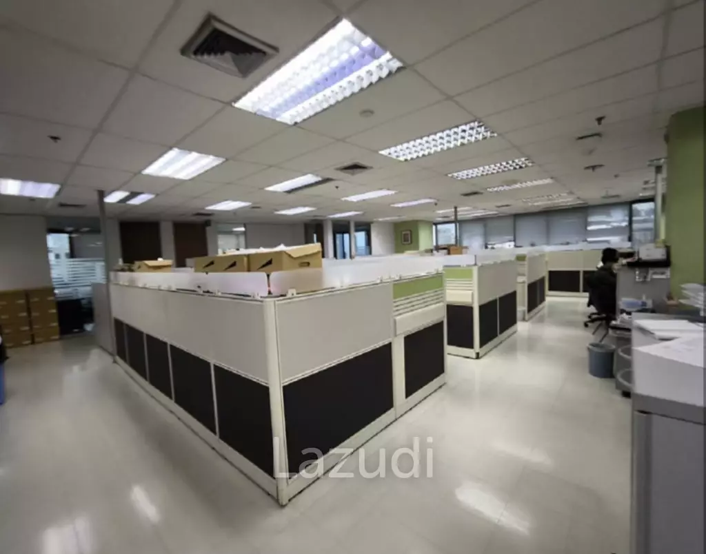 Khlong Toei Furnished Office with Modern Decor