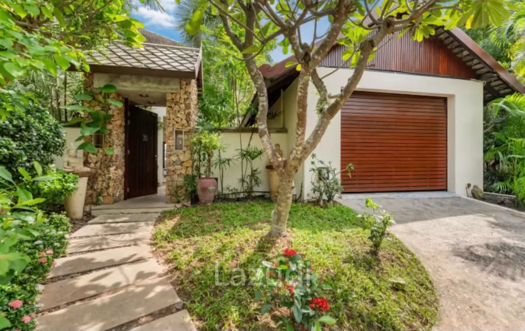 4-Bed Ocean Views at Kanda Residence