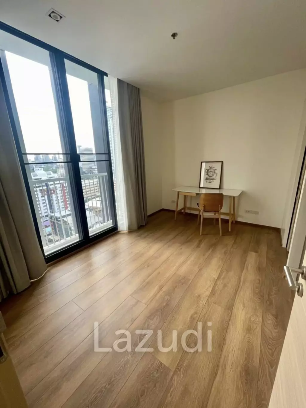 Spacious 2 Bedroom Condo in Park 24