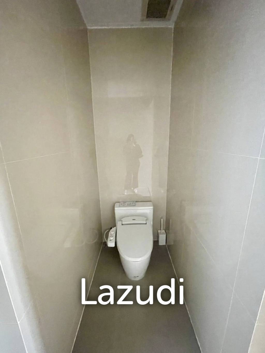 Spacious 2 Bedroom Condo in Park 24