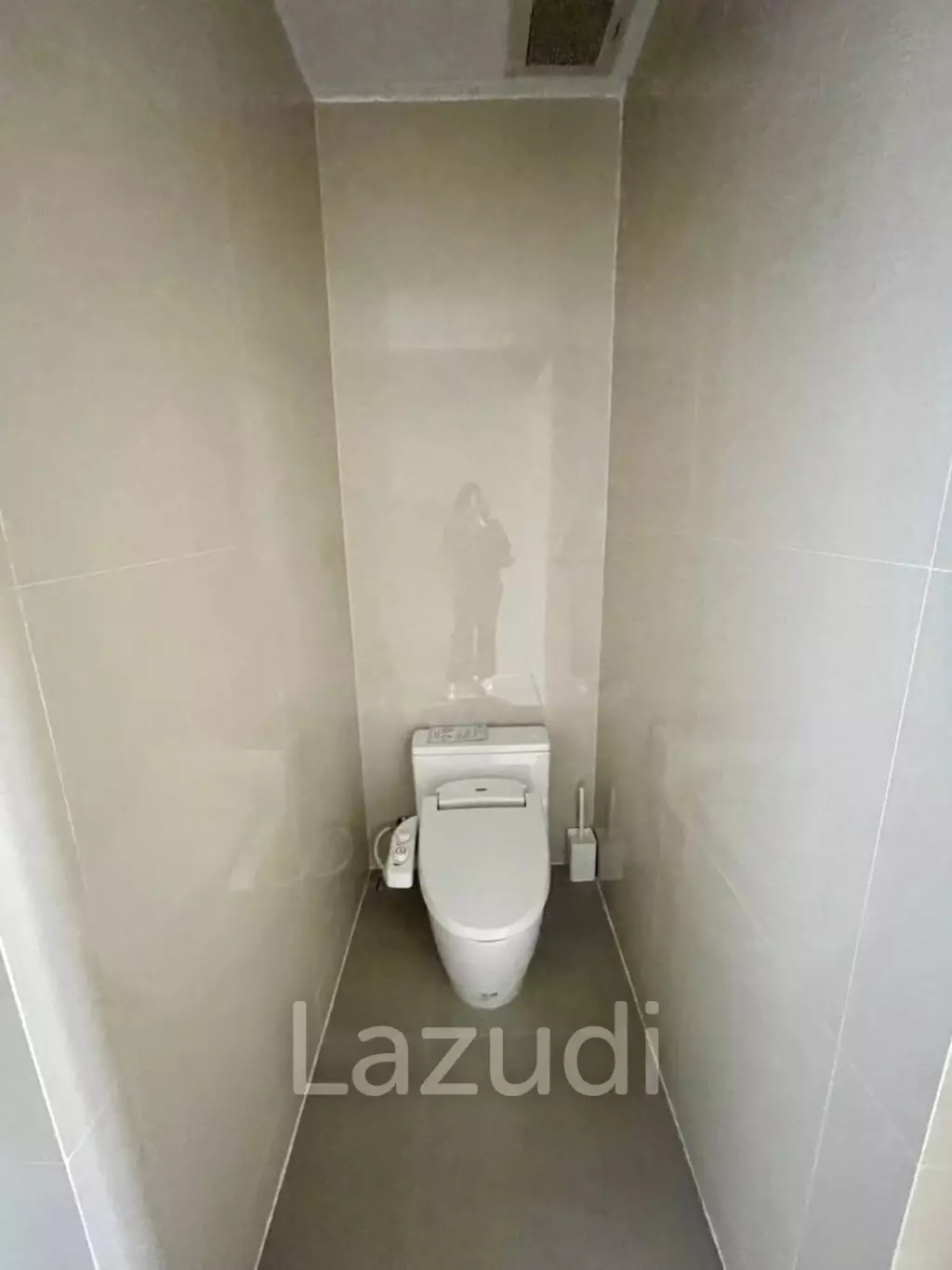 Spacious 2 Bedroom Condo in Park 24