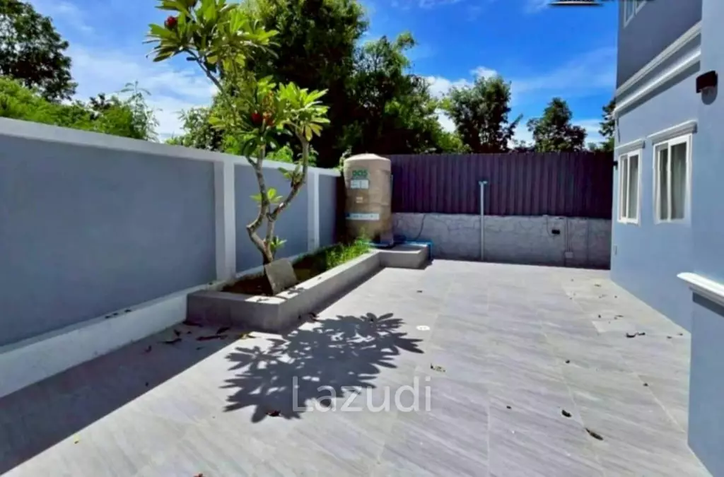 5 Beds 5 Baths 650 SQ.M. House In Toong klom - Tanman