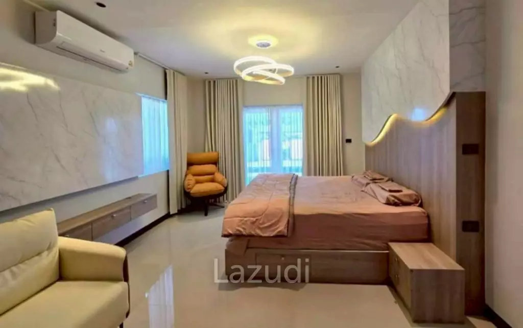 5 Beds 5 Baths 650 SQ.M. House In Toong klom - Tanman