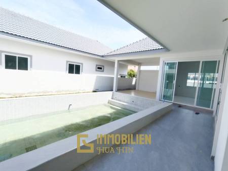 Brandneue, frei stehende Pool Villa mit 3 Schlafzimmern in der Soi 102