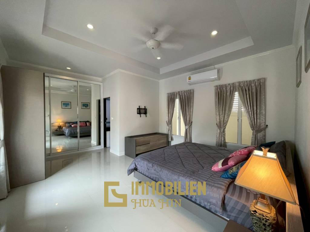 Nice Breeze 6: Neu renovierte 3 Schlafzimmer Pool Villa in Hua Hin