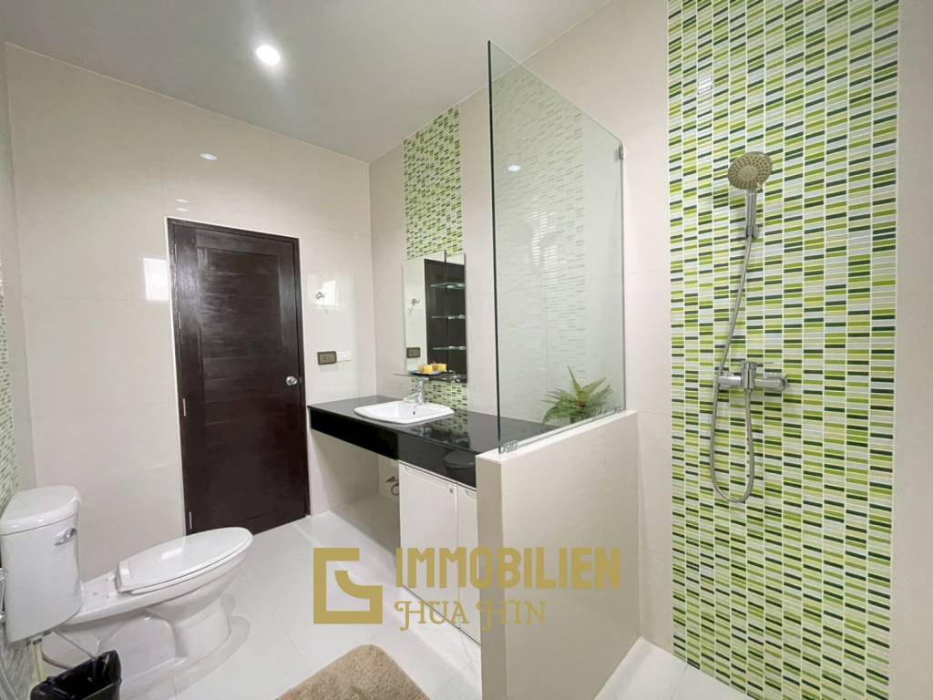 Nice Breeze 6: Neu renovierte 3 Schlafzimmer Pool Villa in Hua Hin