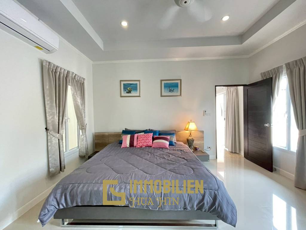 Nice Breeze 6: Neu renovierte 3 Schlafzimmer Pool Villa in Hua Hin