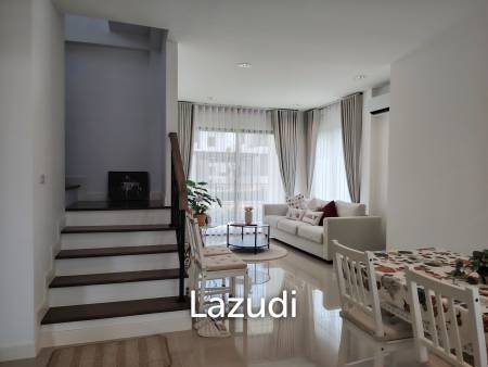 2 Storey 4 bedrooms House for Rent in Nirati project