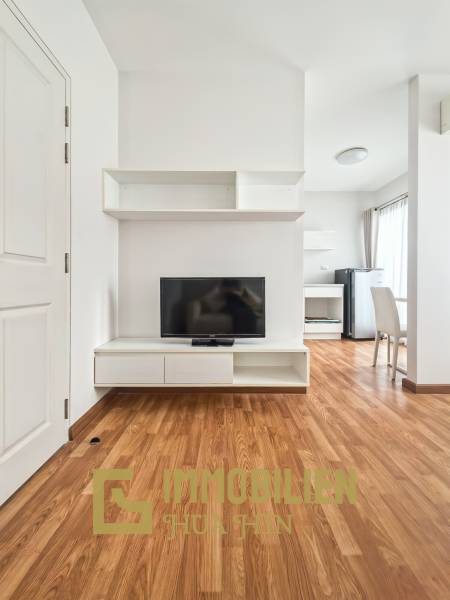 7. Stock / Parkettboden / voll möbliert