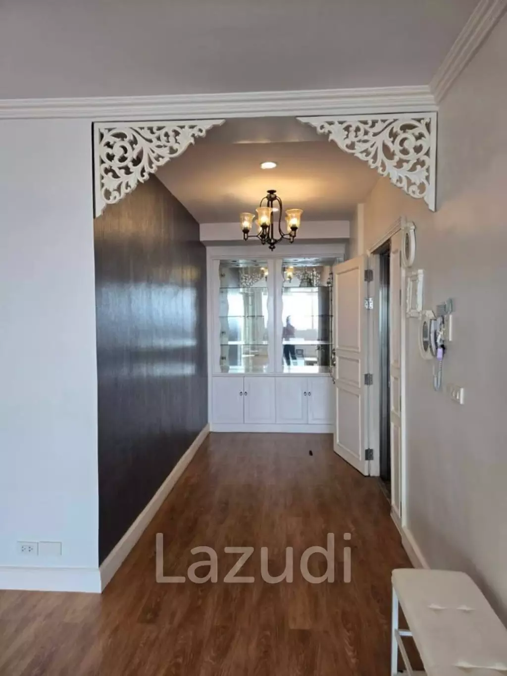 3 Bed 3 Bath 210 SQ.M Royal Castle Pattanakarn
