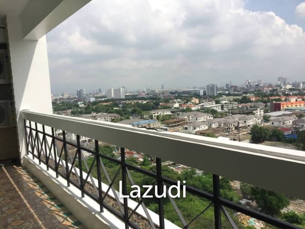 3 Bed 3 Bath 210 SQ.M Royal Castle Pattanakarn