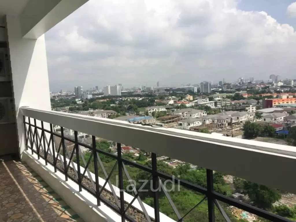 3 Bed 3 Bath 210 SQ.M Royal Castle Pattanakarn