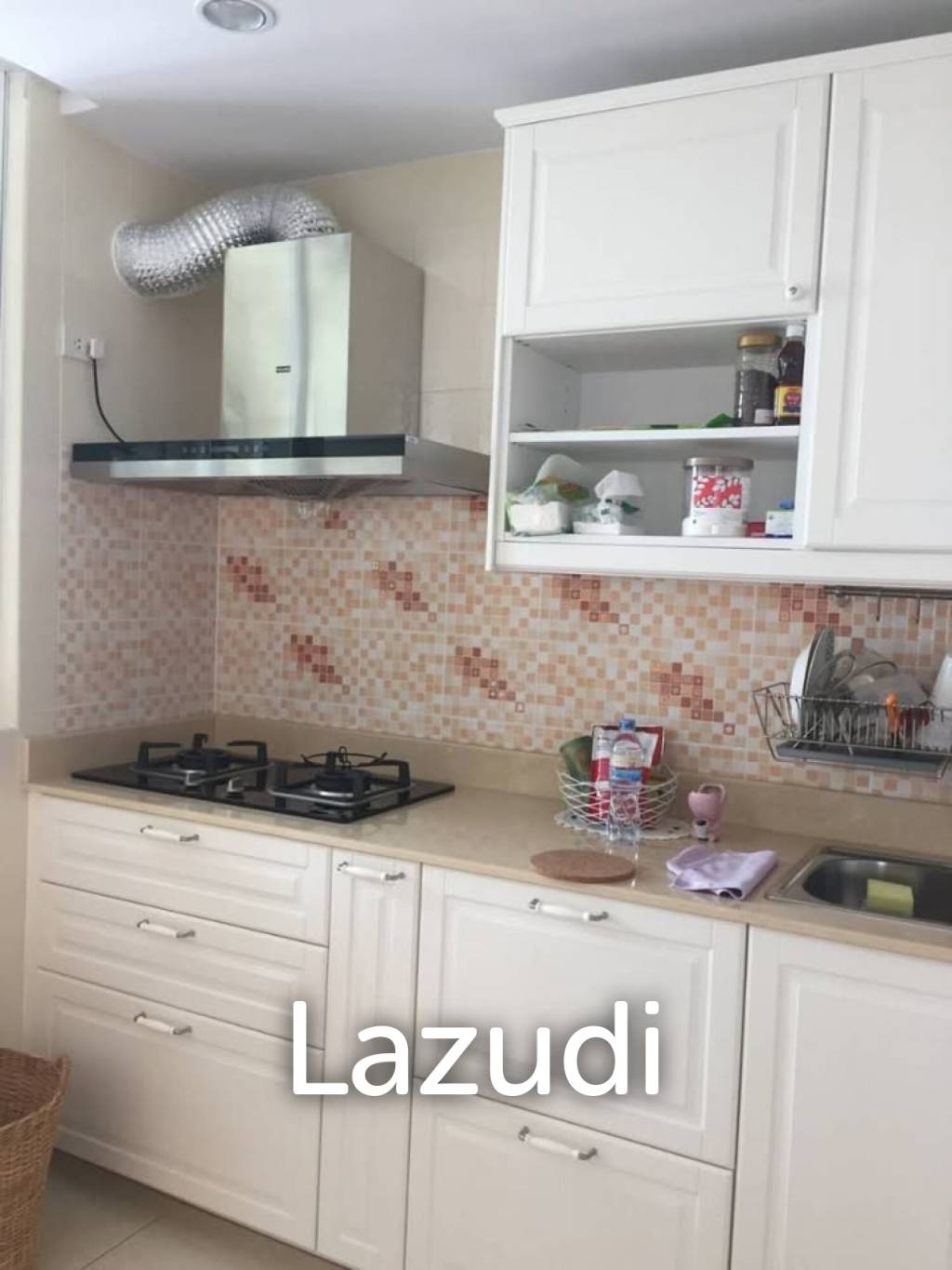 3 Bed 3 Bath 210 SQ.M Royal Castle Pattanakarn