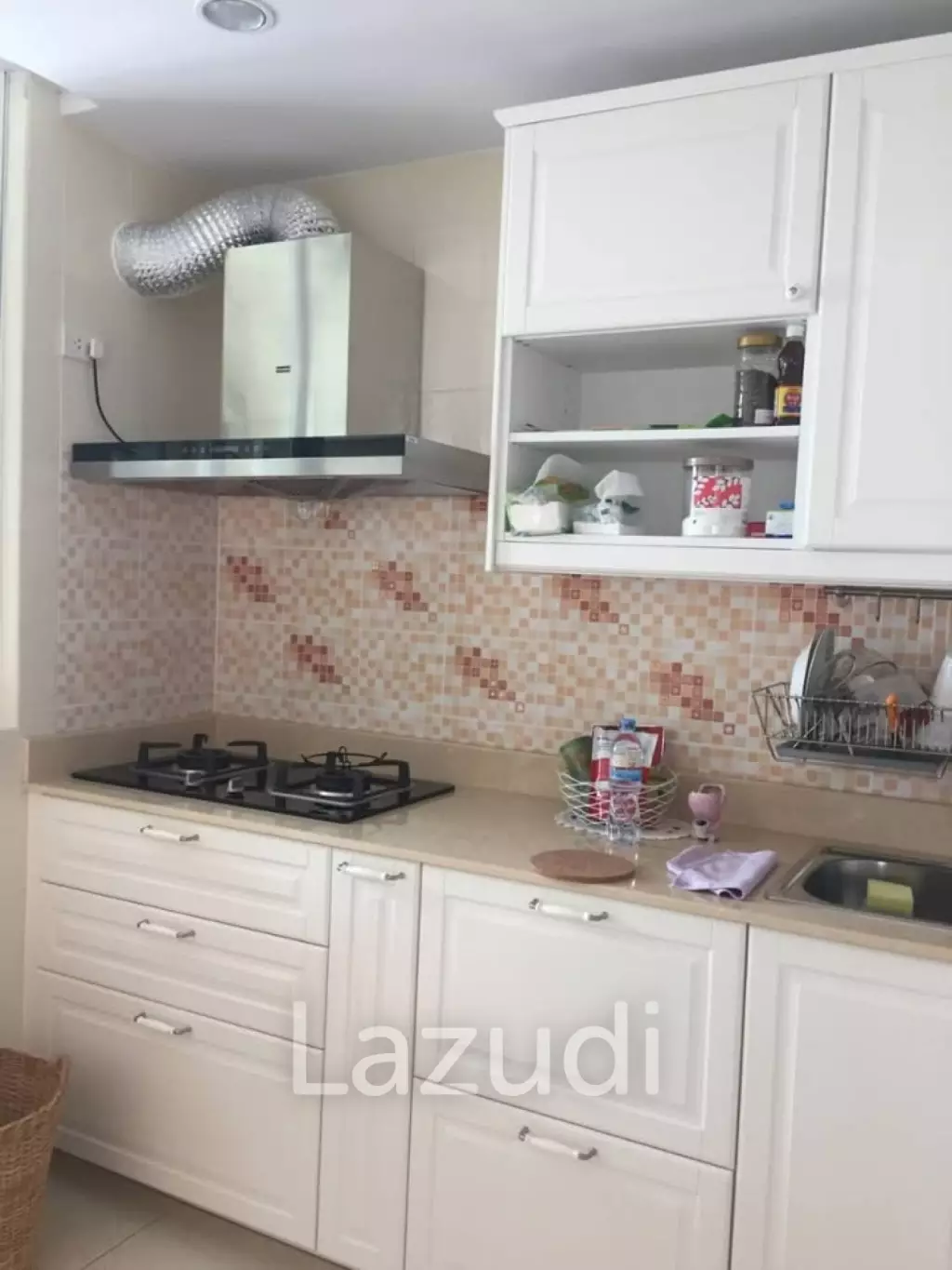3 Bed 3 Bath 210 SQ.M Royal Castle Pattanakarn